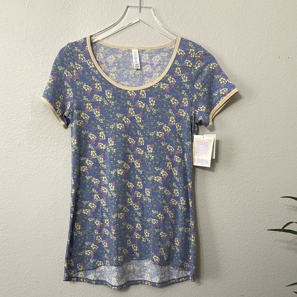 LulaRoe Grape flowers Classic T shirt NWT XXS